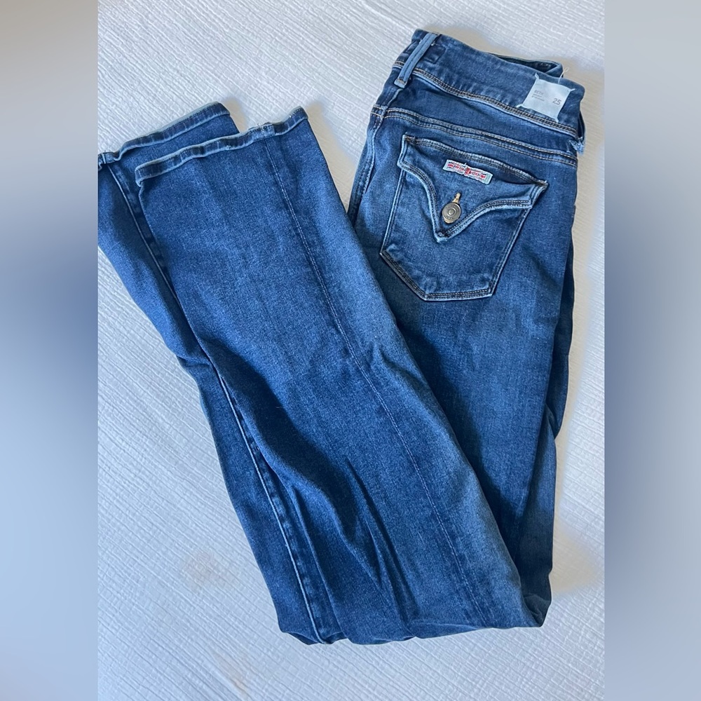 Hudson Jeans. Beth Baby Bootcut. Mid rise.